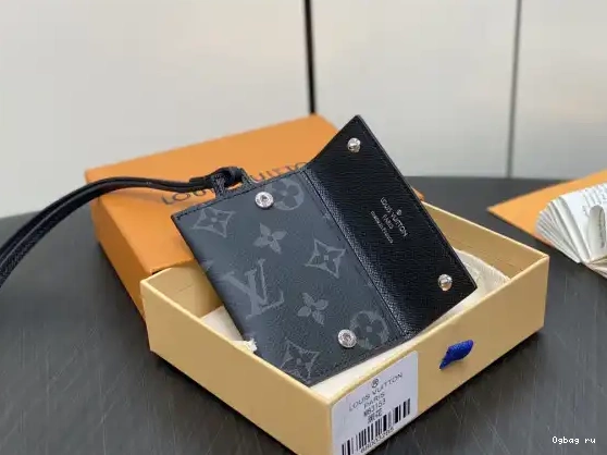 Holder VUITTON Necklace-7.6*10*0.5CM LOUIS Card 0630